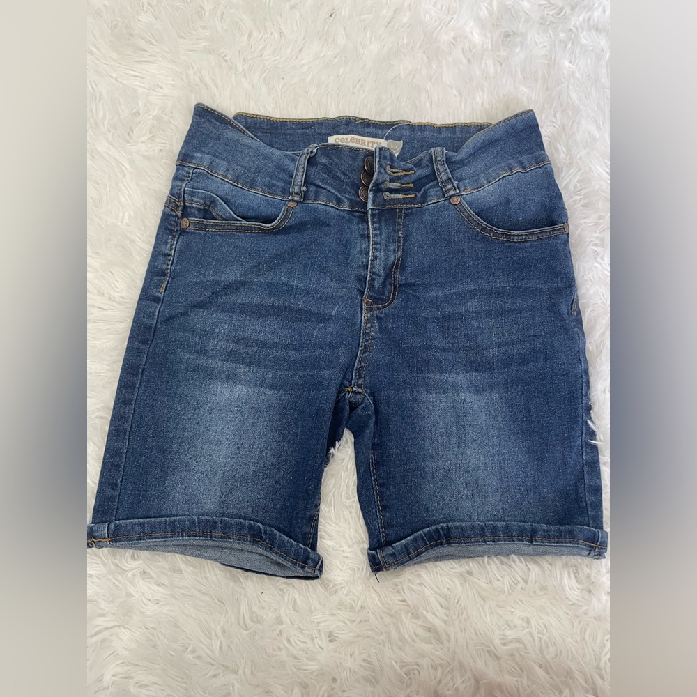 Women Jean shorts size 3